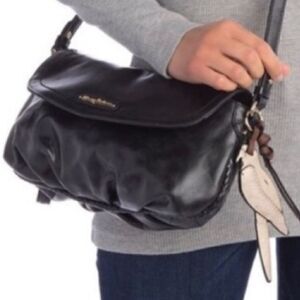TOMMY BAHAMA Calero leather clutch Black w/attached bird detail
